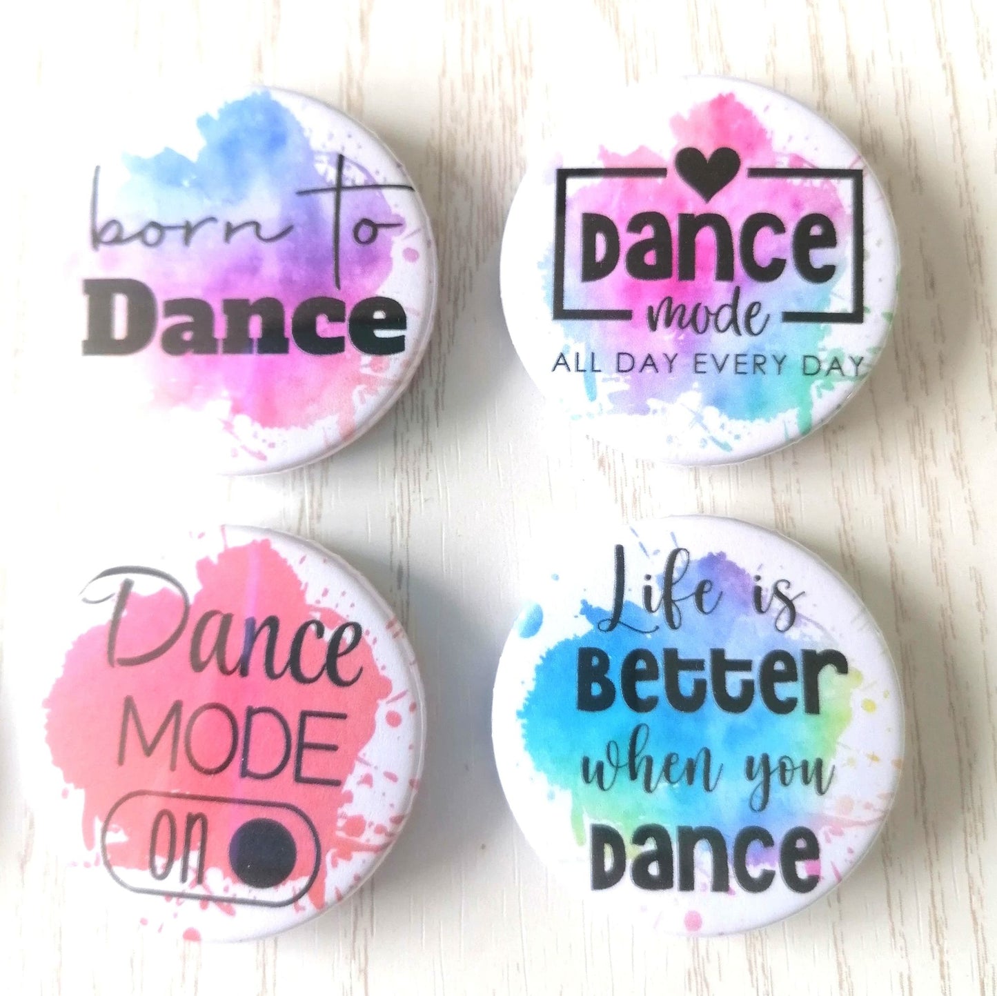 DANCE THEME MAGNET/BADGE/KEYRING