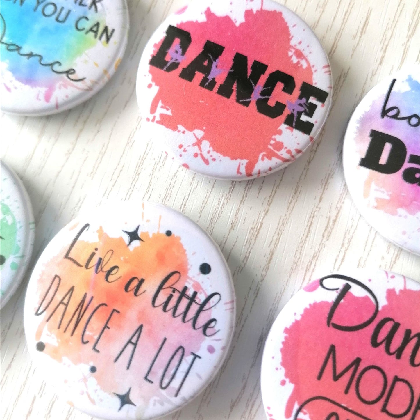 DANCE THEME MAGNET/BADGE/KEYRING