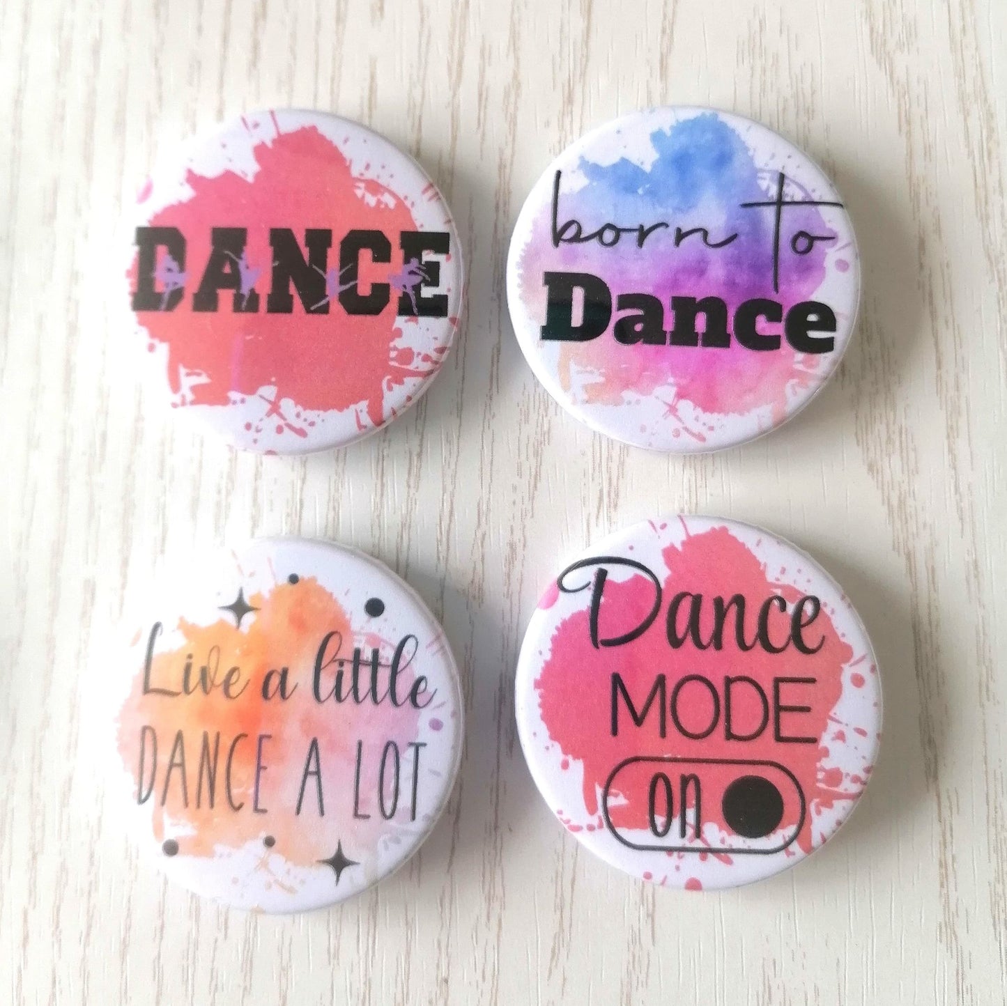 DANCE THEME MAGNET/BADGE/KEYRING