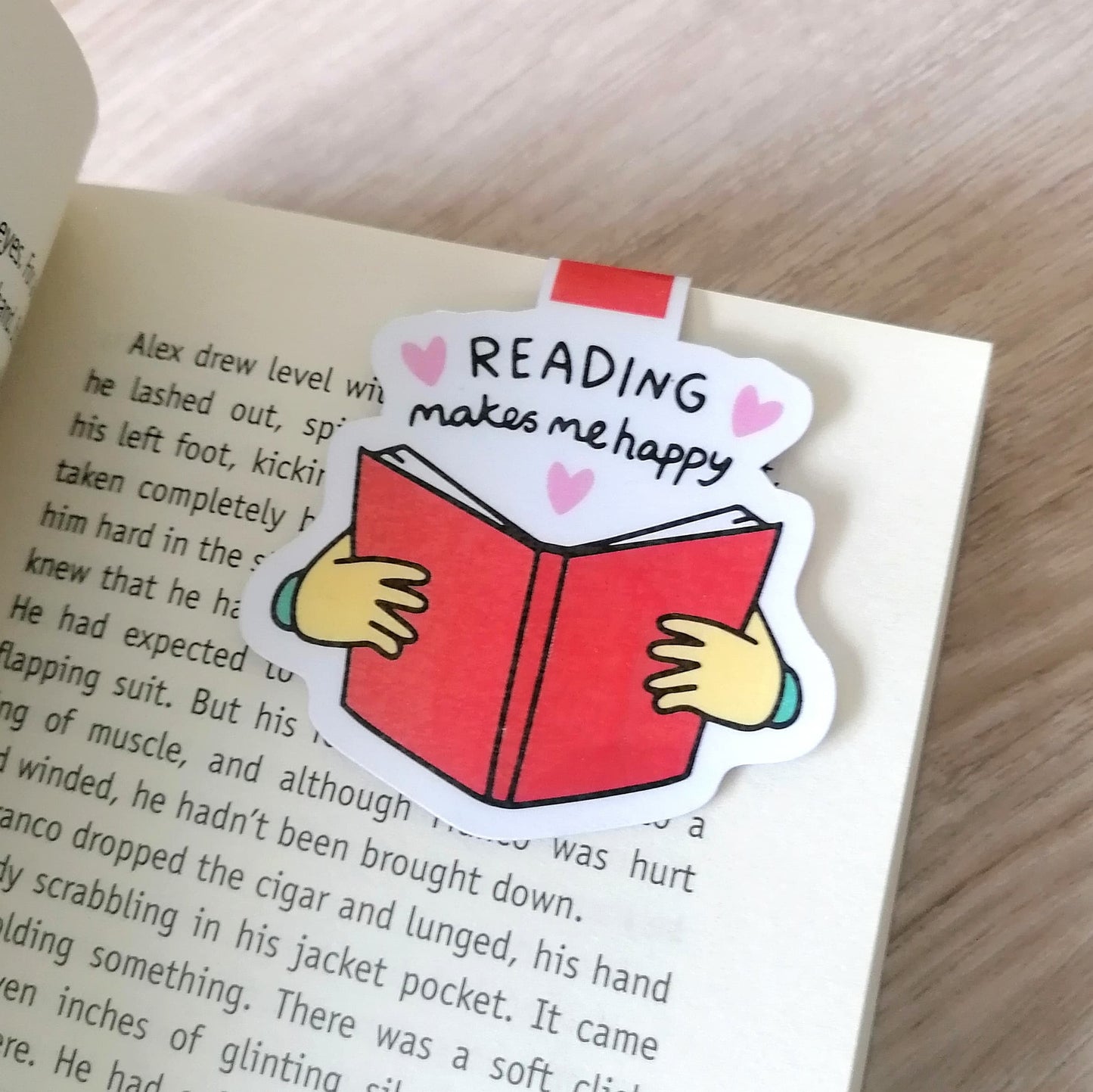 MAGNETIC BOOKMARK - READING MAKES ME HAPPY