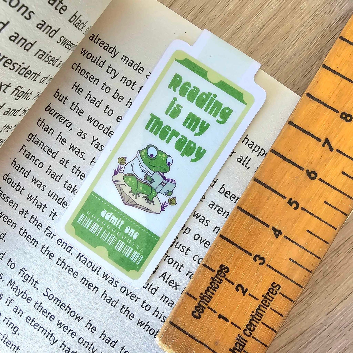 MAGNETIC BOOKMARK - READING IS MY THERAPY - FROG