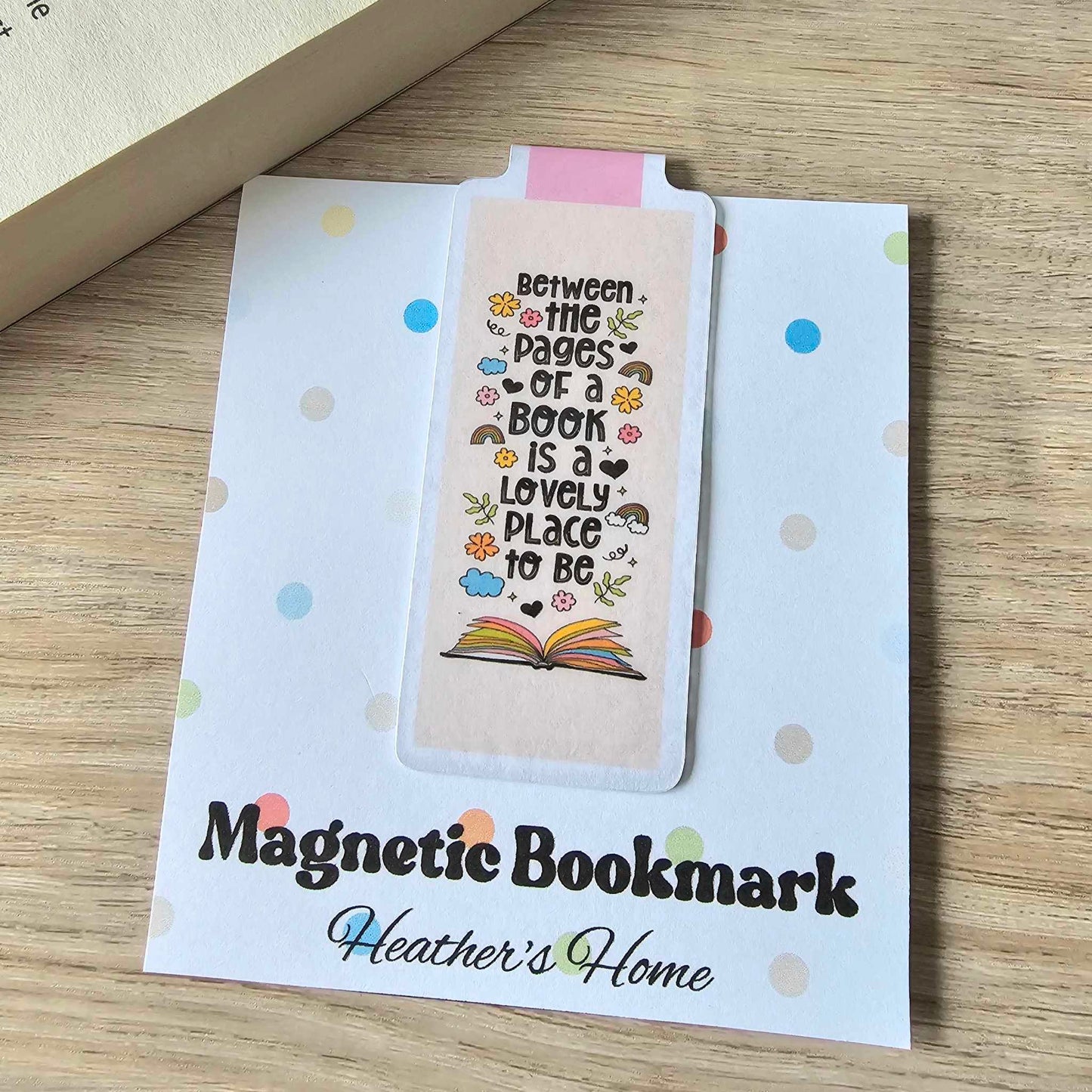 MAGNETIC BOOKMARK - BETWEEN THE PAGES