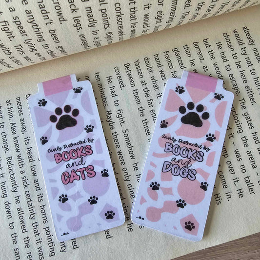 MAGNETIC BOOKMARK - BOOKS AND CATS/DOGS