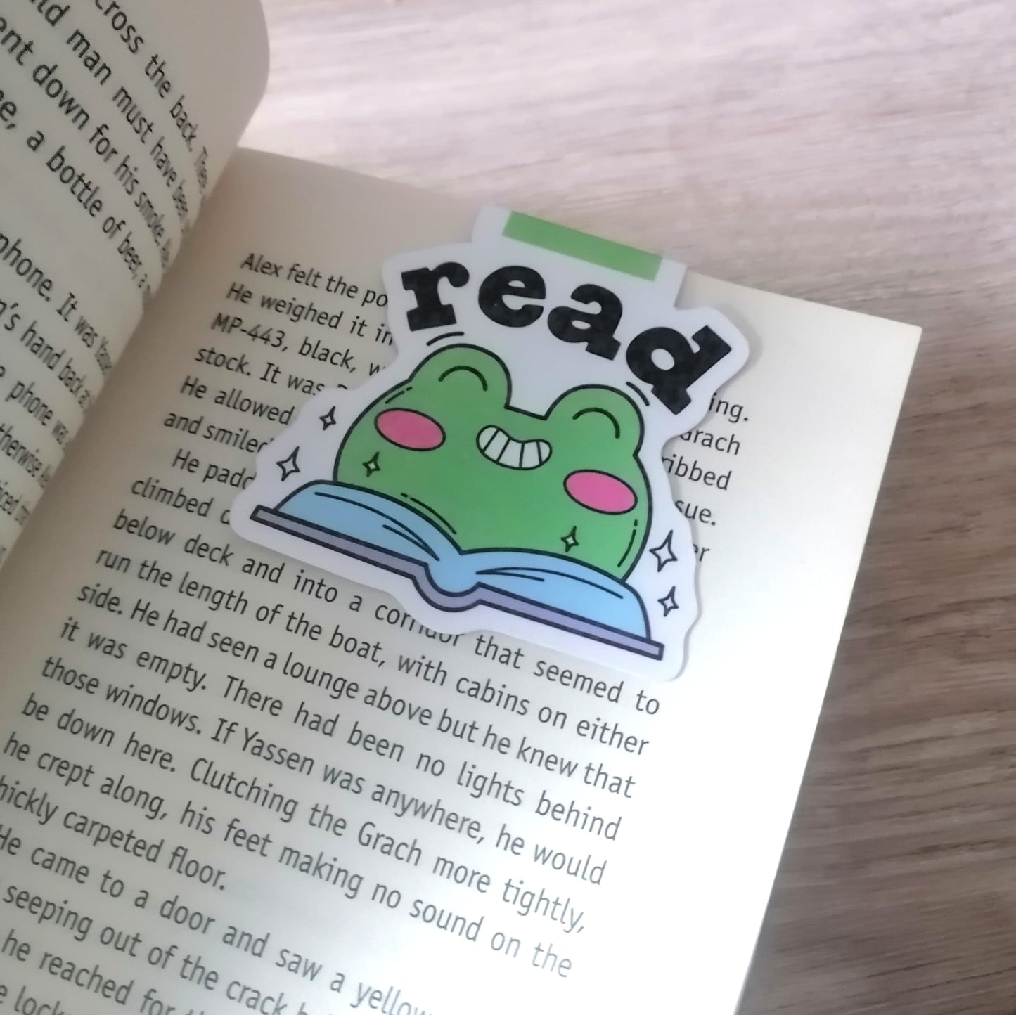 MAGNETIC BOOKMARK - FROG - READ