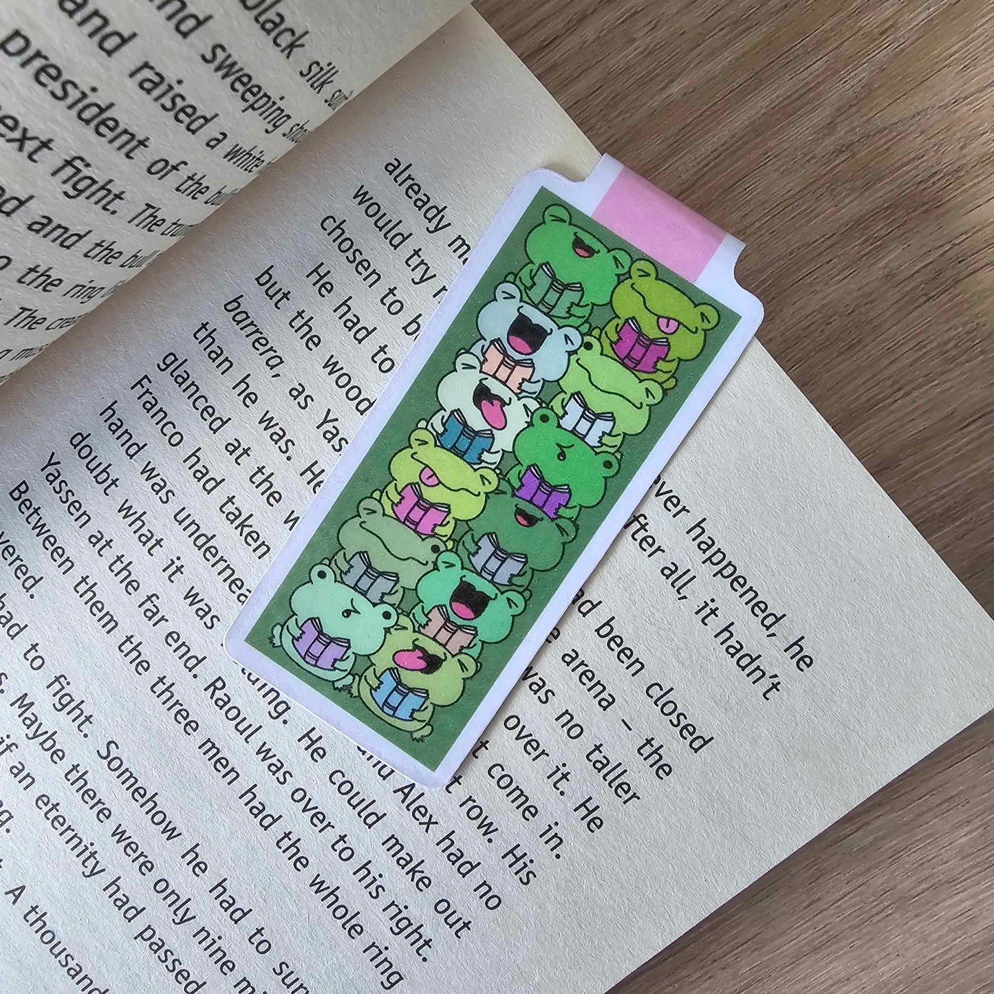 MAGNETIC BOOKMARK - FROGS