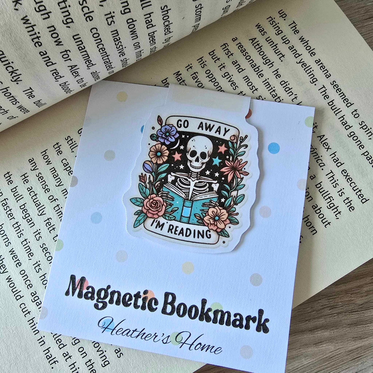 MAGNETIC BOOKMARK - SKELETON - GO AWAY I'M READING