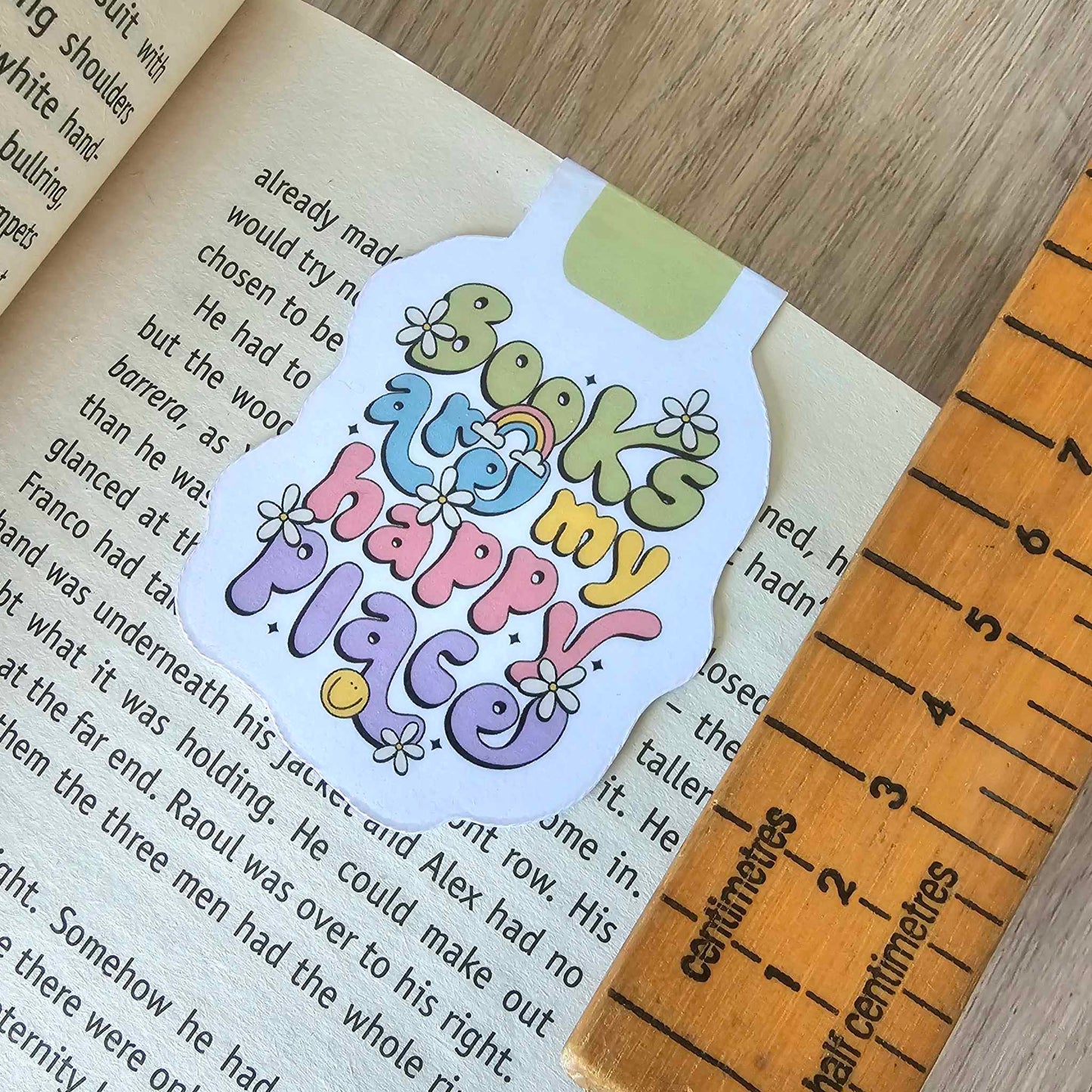 MAGNETIC BOOKMARK - BOOKS ARE MY HAPPY PLACE