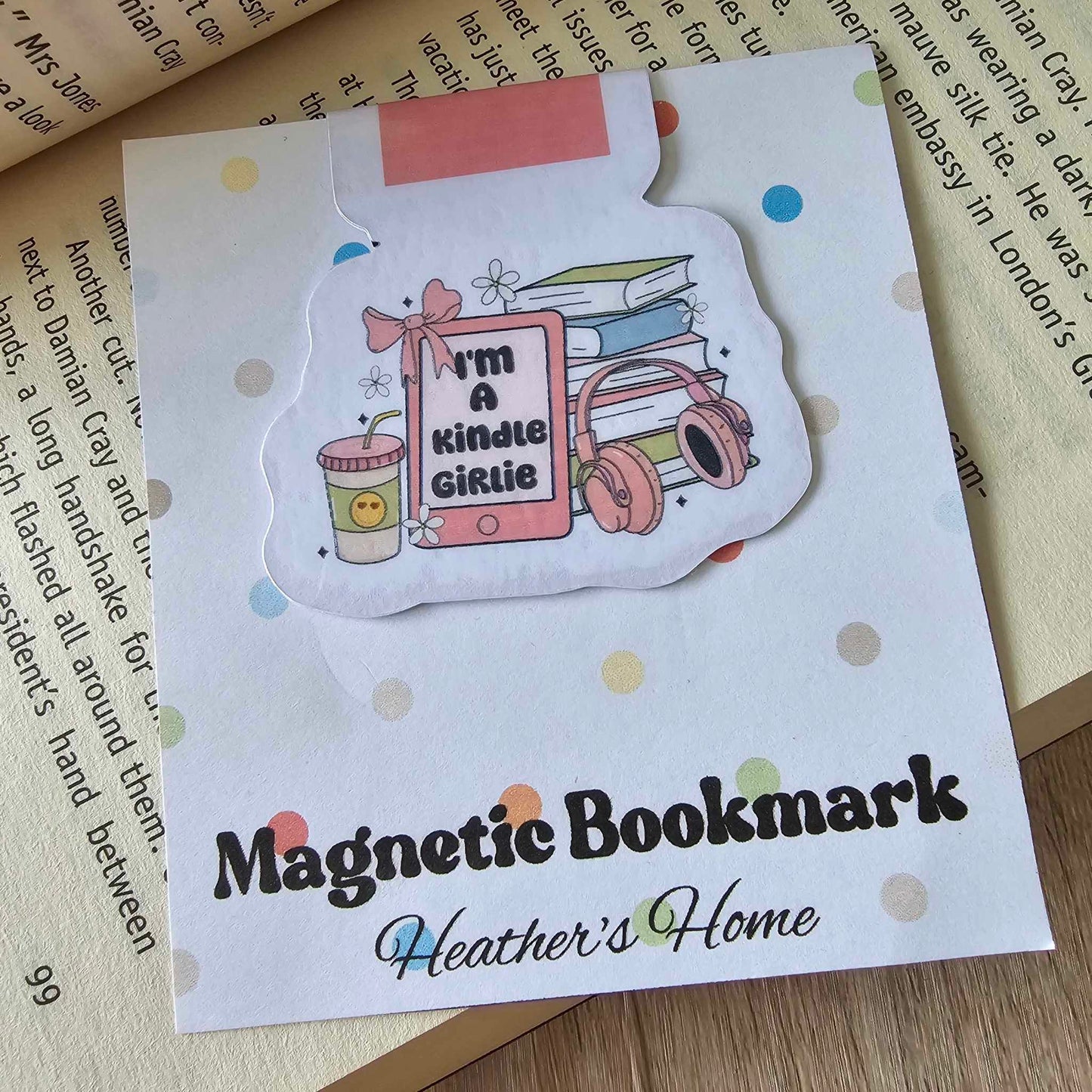 MAGNETIC BOOKMARK - KINDLE GIRLIE