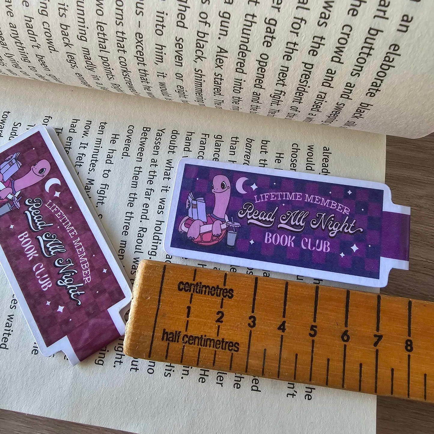 MAGNETIC BOOKMARK - READ ALL NIGHT BOOKCLUB