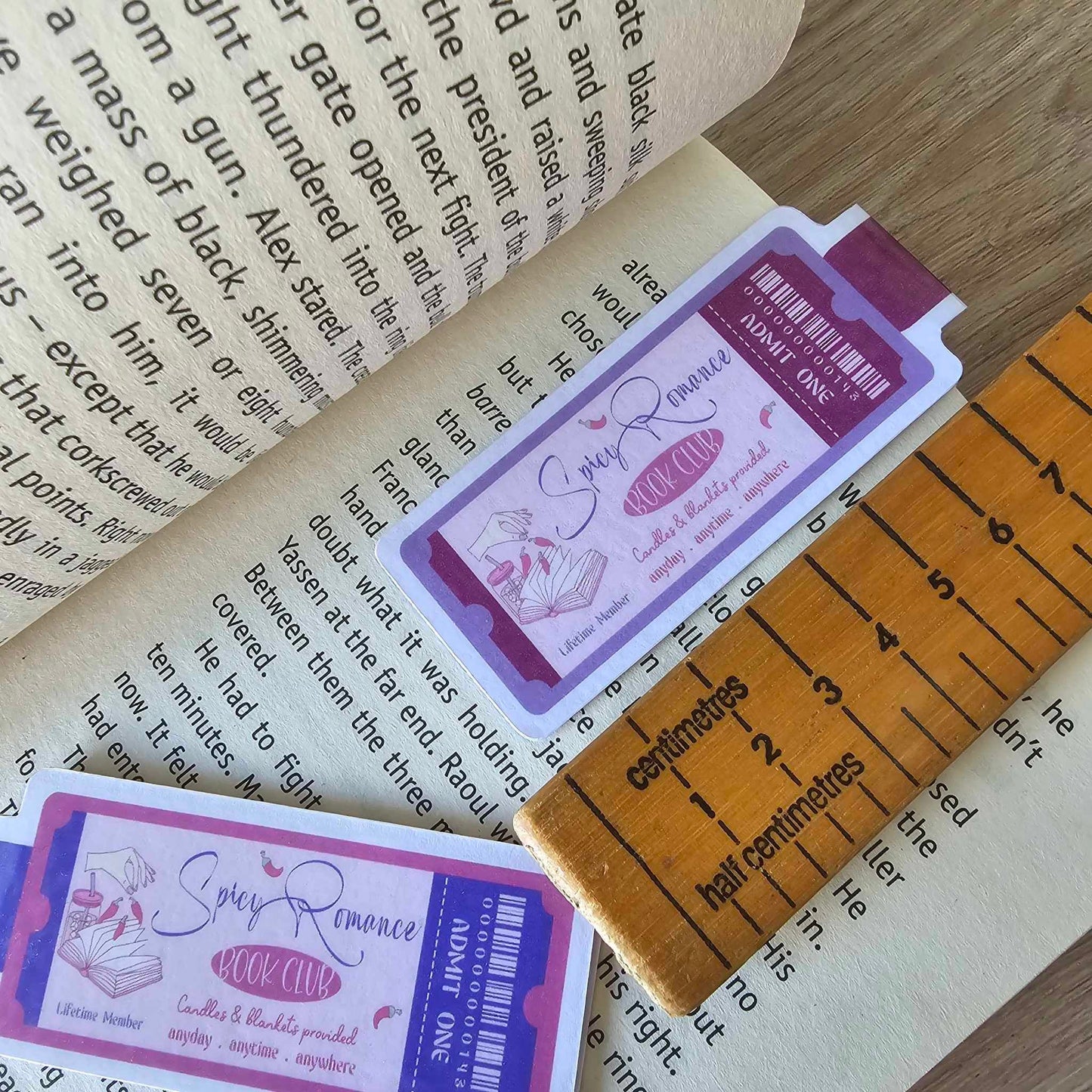 MAGNETIC BOOKMARK - SPICY ROMANCE BOOKCLUB