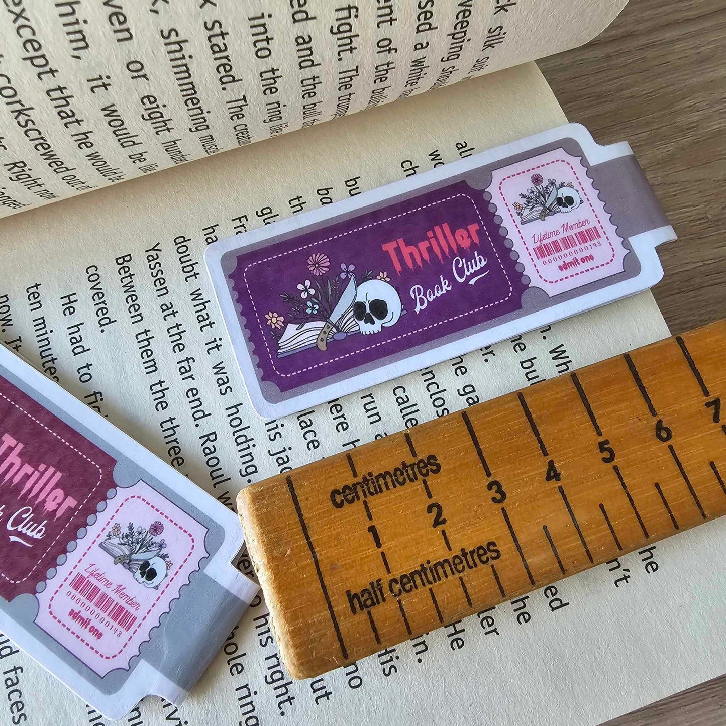 MAGNETIC BOOKMARK - THRILLER BOOK CLUB