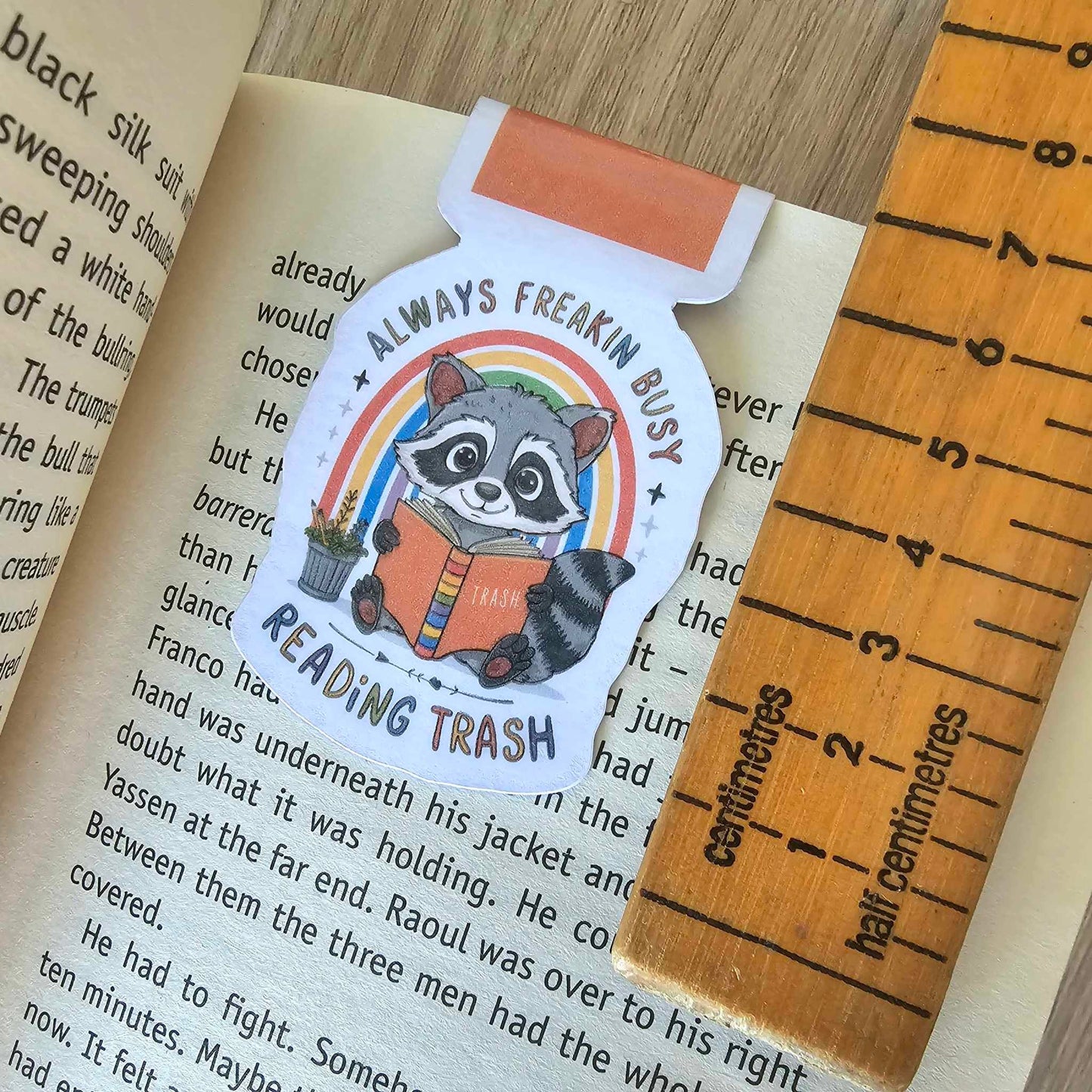 MAGNETIC BOOKMARK - READING TRASH